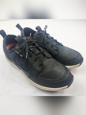 Clarks Wave Women's Black Athletic Lace-Up Sneakers Size 6 M